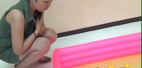  Fetish asians pee into paddling pool